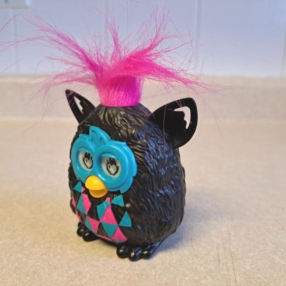 Furby hasbro 2013 McDonald's toy figure - Picture 2 of 6